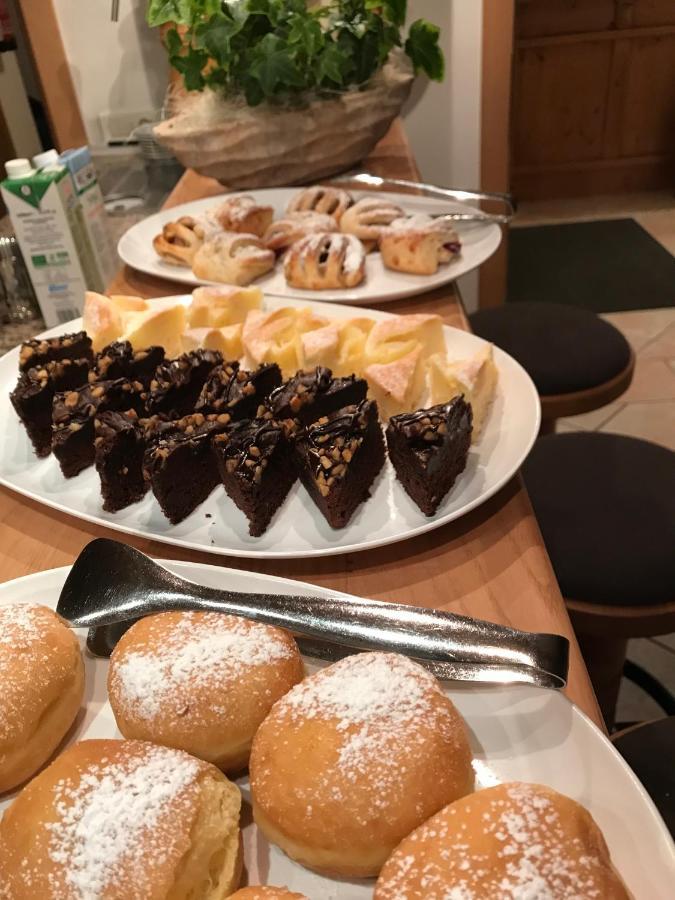 Garni La Dorada Lejlighedshotel Colfosco Eksteriør billede