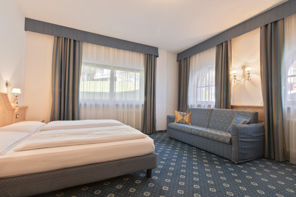 Garni La Dorada Lejlighedshotel Colfosco Eksteriør billede