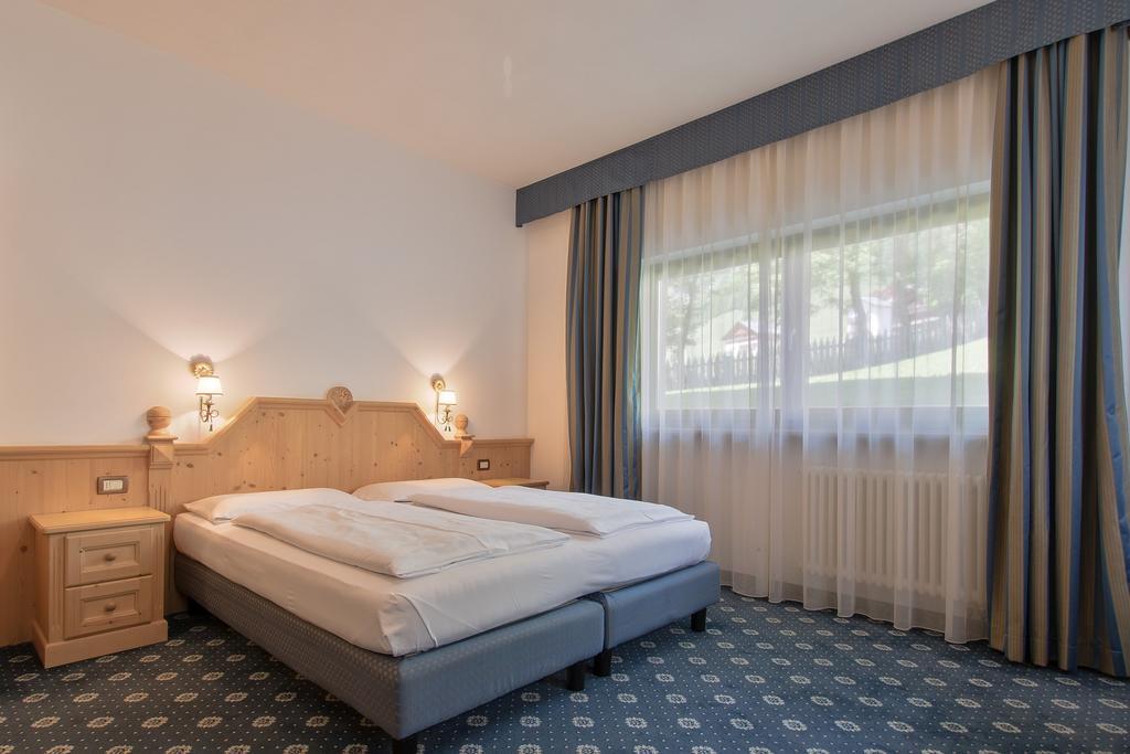 Garni La Dorada Lejlighedshotel Colfosco Eksteriør billede