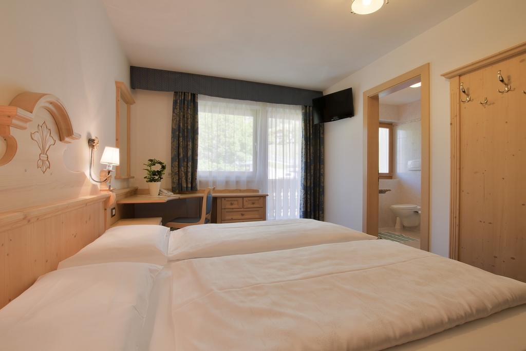 Garni La Dorada Lejlighedshotel Colfosco Eksteriør billede