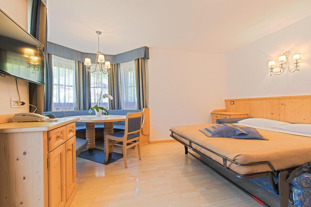 Garni La Dorada Lejlighedshotel Colfosco Eksteriør billede