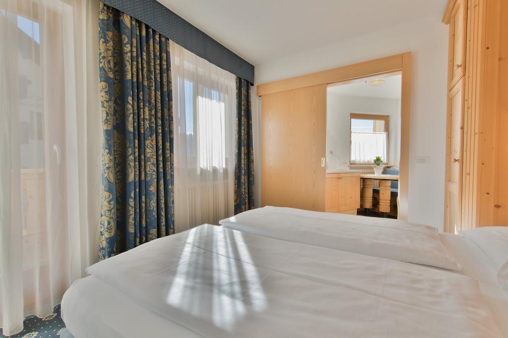 Garni La Dorada Lejlighedshotel Colfosco Eksteriør billede