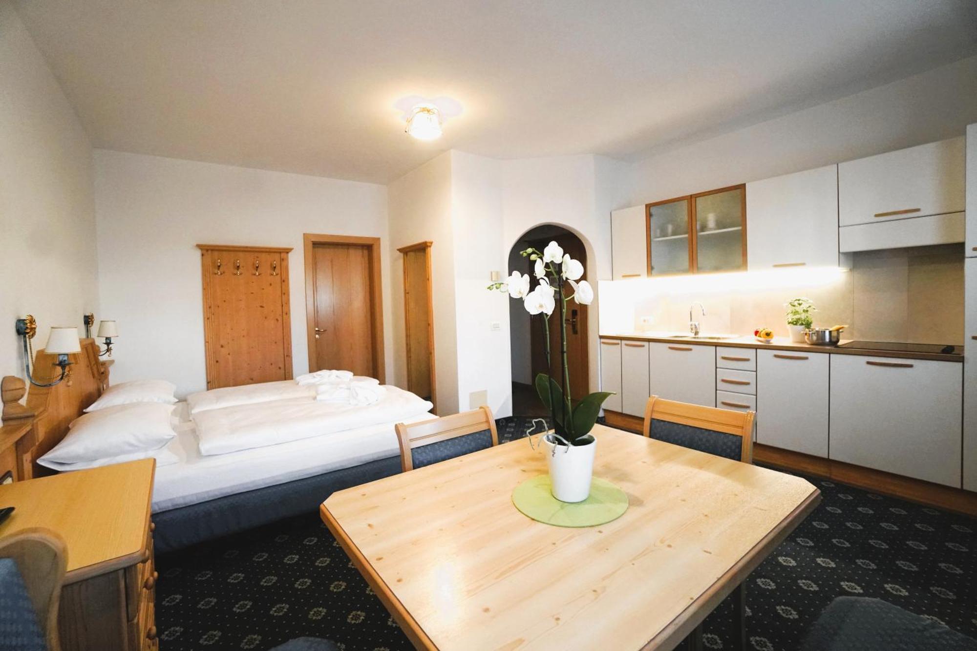 Garni La Dorada Lejlighedshotel Colfosco Eksteriør billede